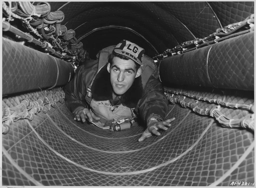Boeing B-29 Superfortress tunnel