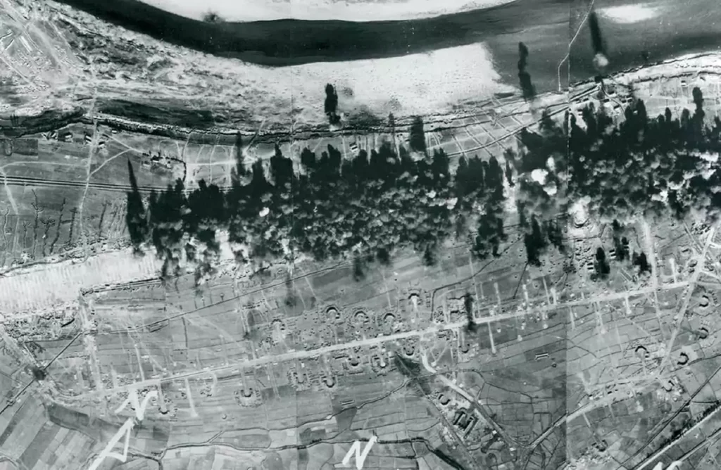 During a raid by B-29 Superfortress on 18 October 1951, bombs exploded on the newly constructed airfield at Saamchan on the banks of the Chongchon River.