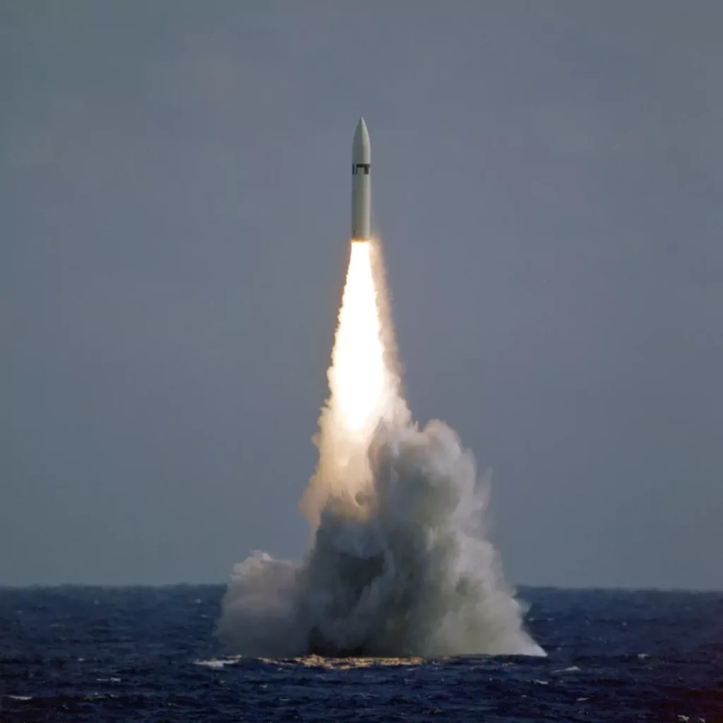 During a launch on the Eastern Test Range, a Polaris A3 missile ascends from the nuclear-powered strategic missile submarine USS Robert E. Lee (SSBN-601)