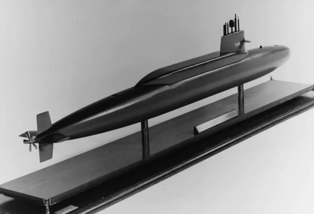 Official model of the USS George Washington (SSBN 598). 