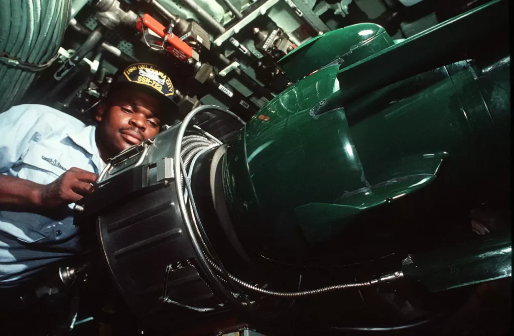 A Mark 48 torpedo aboard the USS OKLAHOMA CITY (SSN-723) 